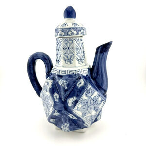 VTG Chinese Small Teapot Lid Blue & White Porcelain Floral Decor Collectible 7"